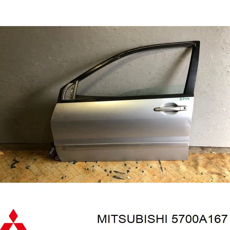 5700A167 Mitsubishi двері передні, ліві