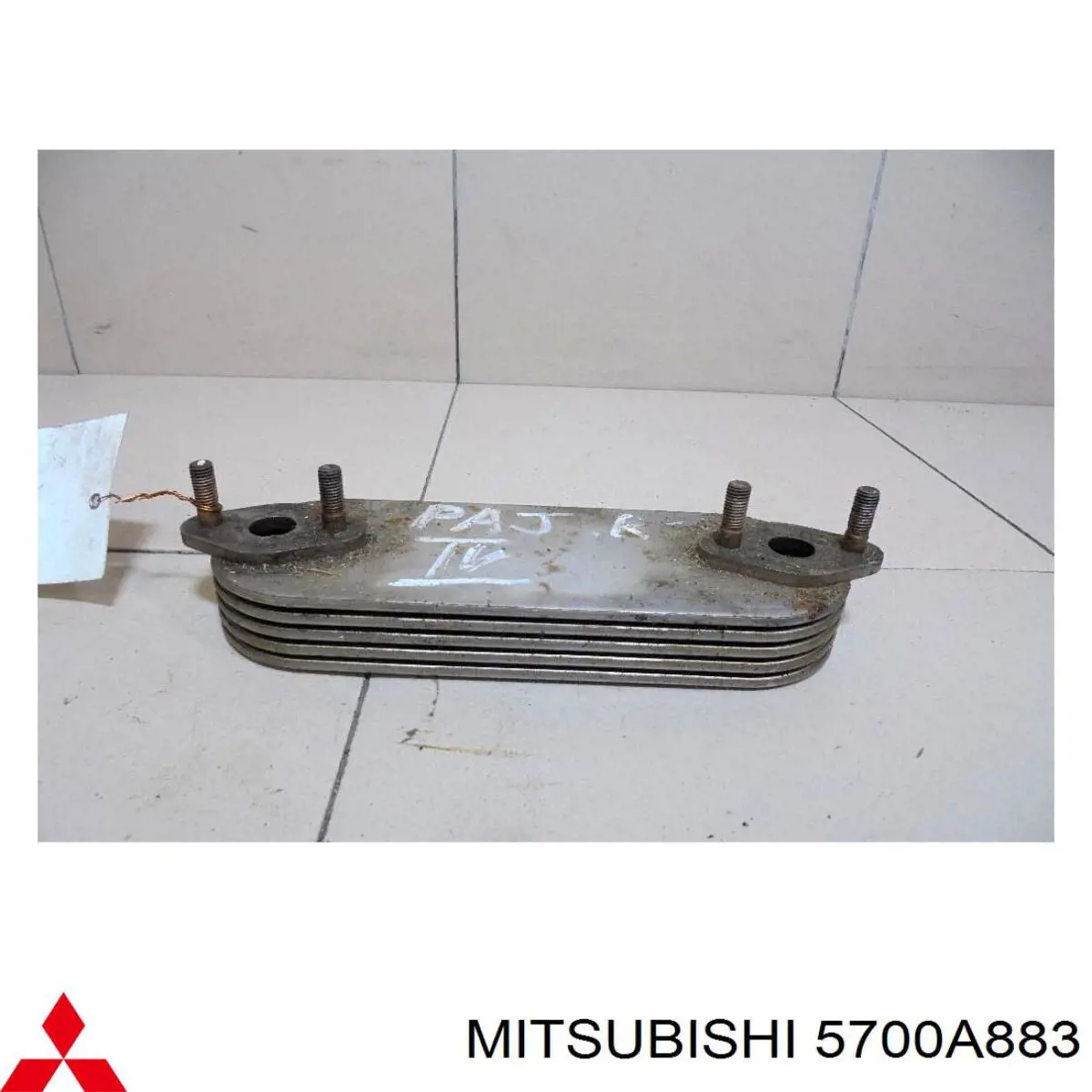 5700A883 Mitsubishi Дверь передня ліва