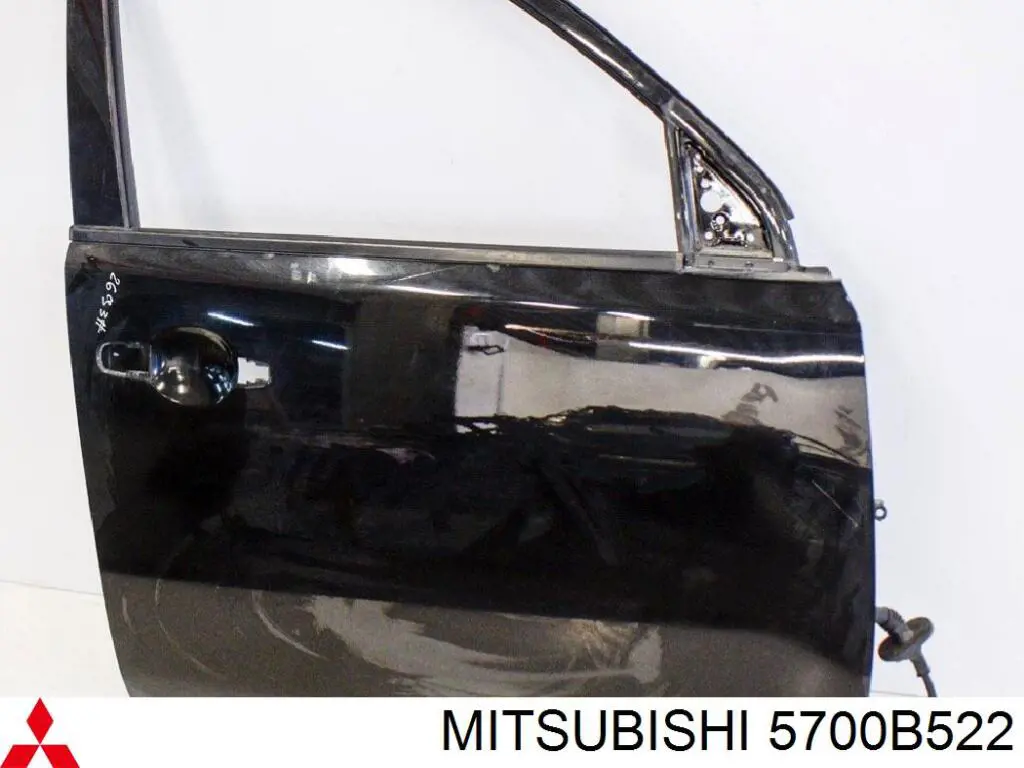 Двері передні, праві Mitsubishi L 200 (KA_T, KB_T) (Міцубісі Л200)