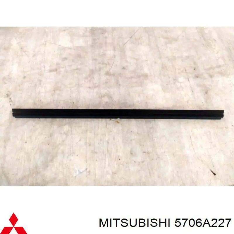 Ущільнювач лобового скла, лівий Mitsubishi 5706A227 ціна, від 12.67 USD