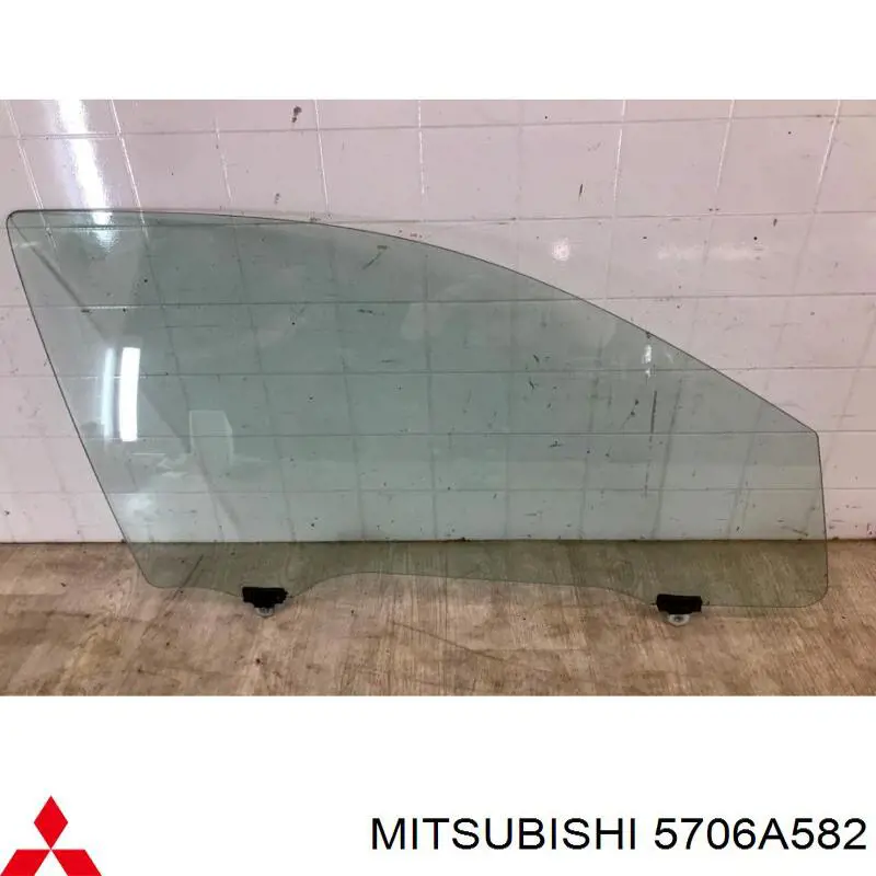 Скло передньої правої двері Mitsubishi 5706A582 ціна, від 39.79 USD