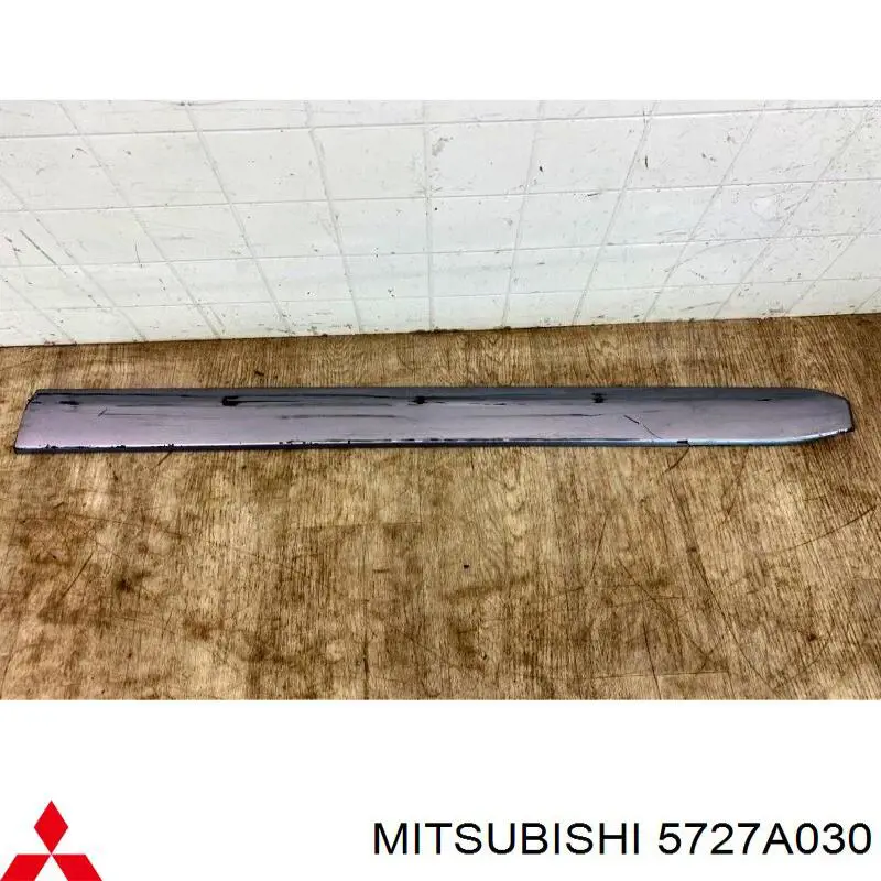 Молдинг передньої правої двері Mitsubishi 5727A030 ціна, від 13.83 USD