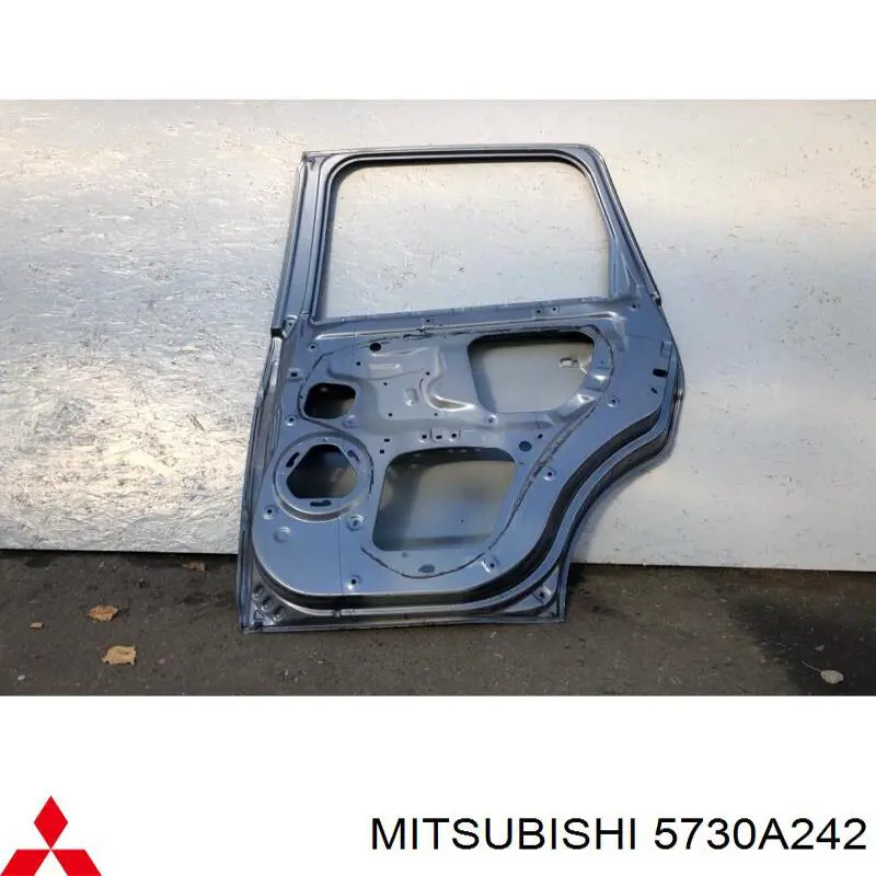 Двері задні, праві Mitsubishi 5730A242 ціна, від 84.83 USD