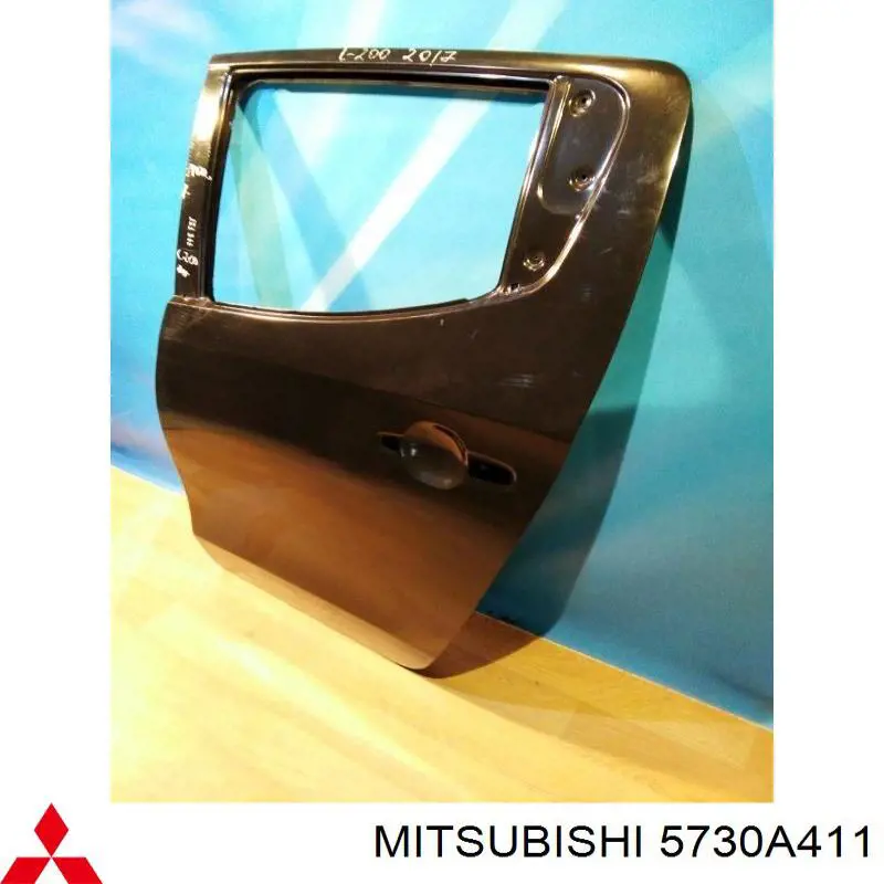 5730B131 Mitsubishi Двері пасажирськи задні ліві