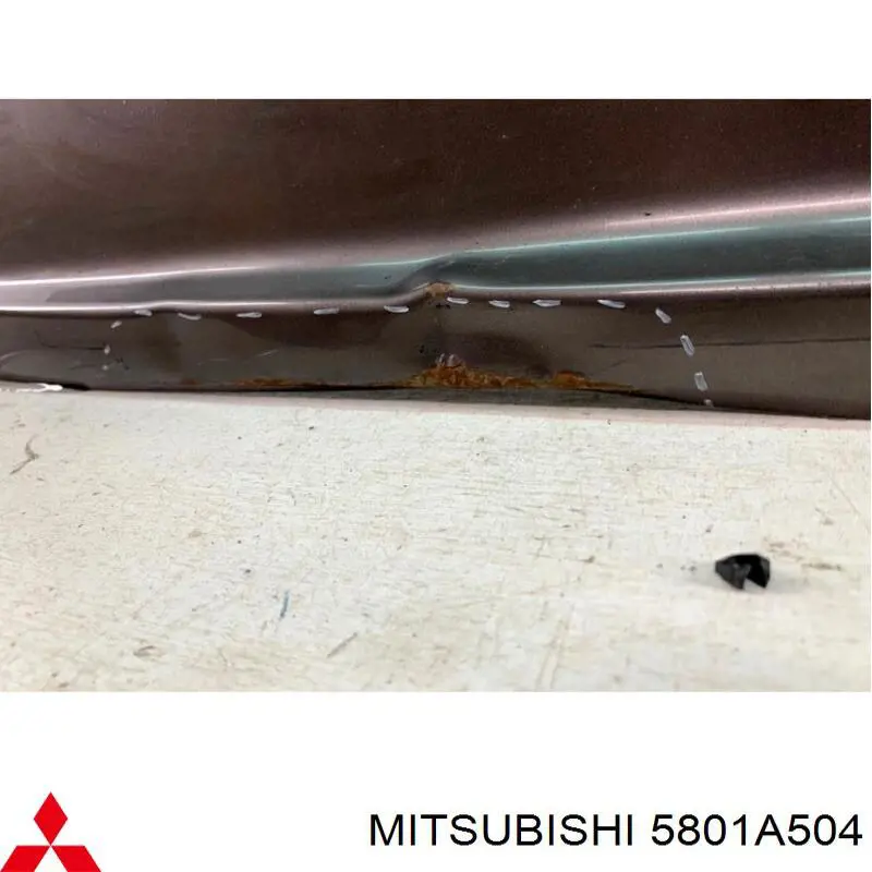 Купити 5801A504 Mitsubishi Задня ляда