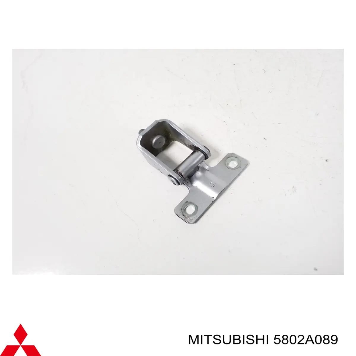 5802A089 Mitsubishi Петля багажника