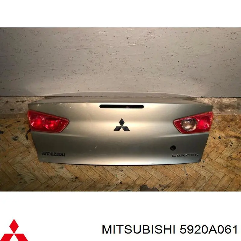 Кришка багажника Mitsubishi 5920A061 ціна, від 278.65 USD