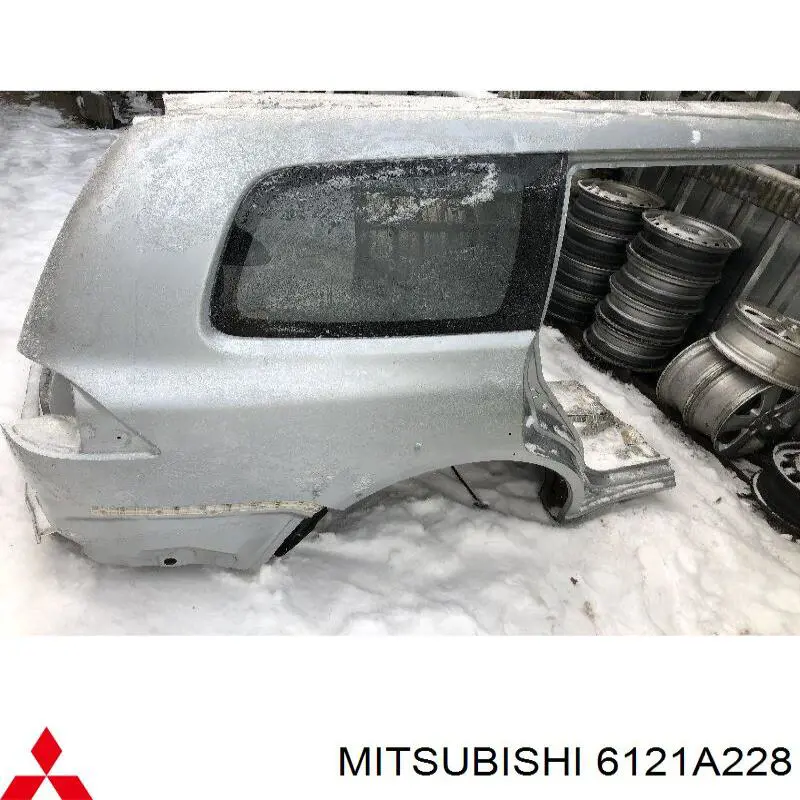 GS4813D308 XYG Стукло багажника, праве