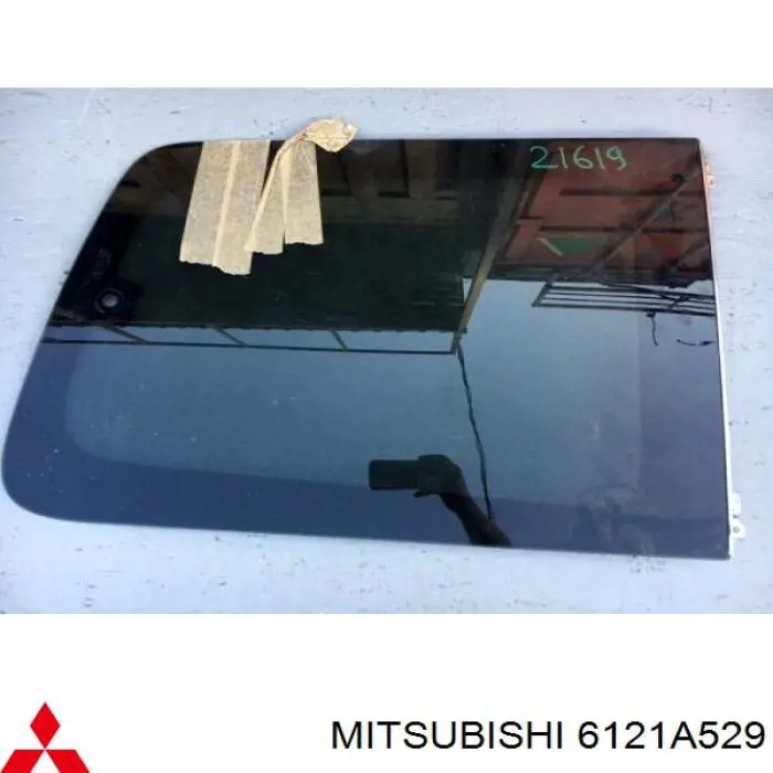 Скло багажного відсіку, праве Mitsubishi 6121A216 ціна, від 236.85 USD