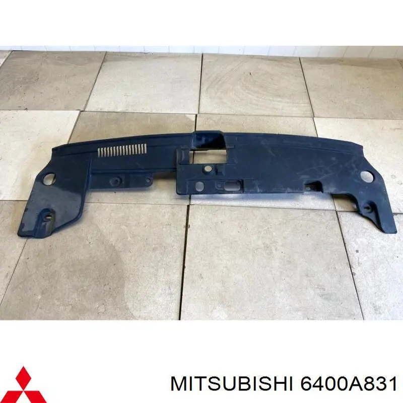 Купити 6400A831 Mitsubishi Повітропровід / дефлектор радіатора, верхній