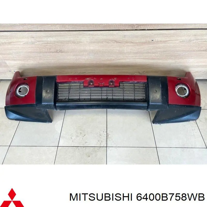 Передній бампер на Mitsubishi Pajero IV LONG 