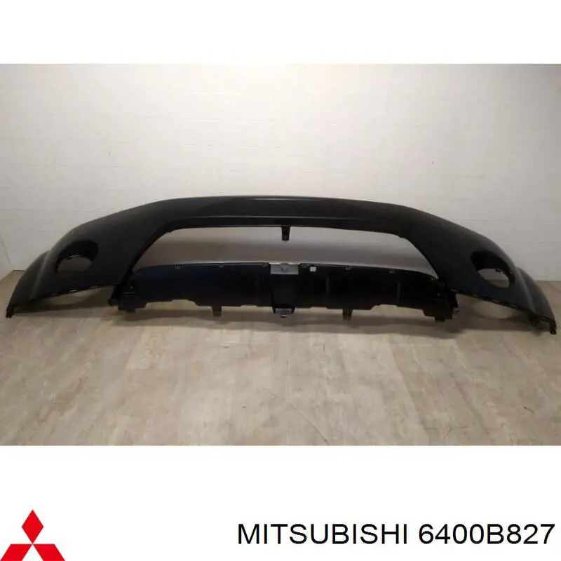 6400B827 Mitsubishi бампер передній