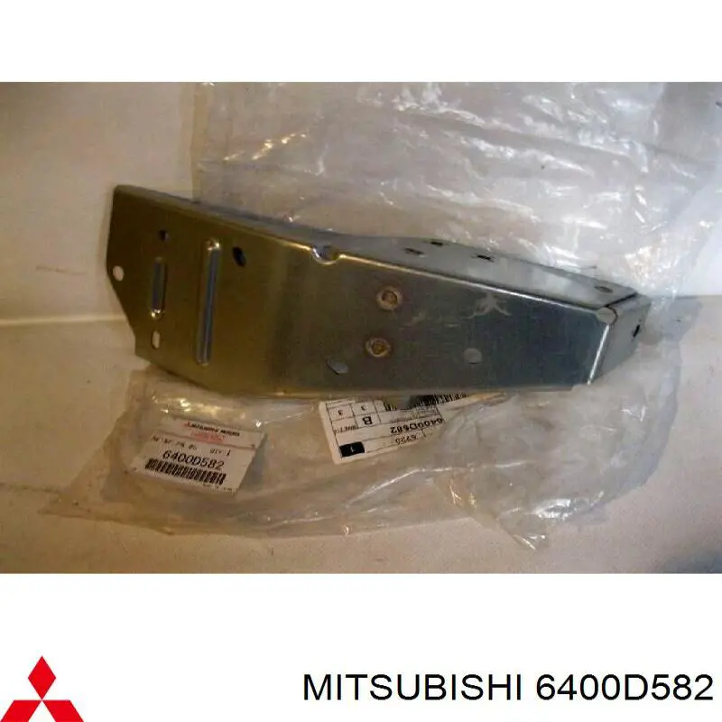 6400D582 Mitsubishi підсилювач бампера переднього