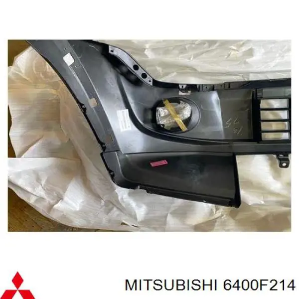 6400F214 Mitsubishi бампер передній