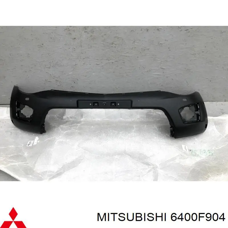 6400F904 Mitsubishi бампер передній