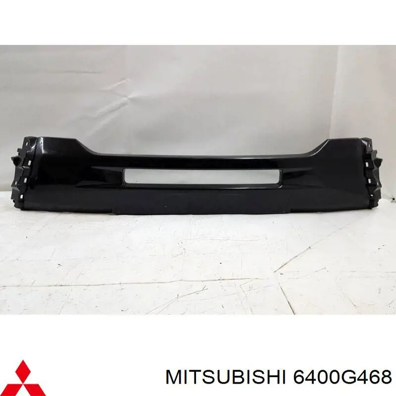 Накладка бампера переднього Mitsubishi Outlander (GF, GG) (Міцубісі Аутлендер)