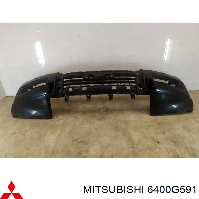 Передній бампер 6400G591 Mitsubishi