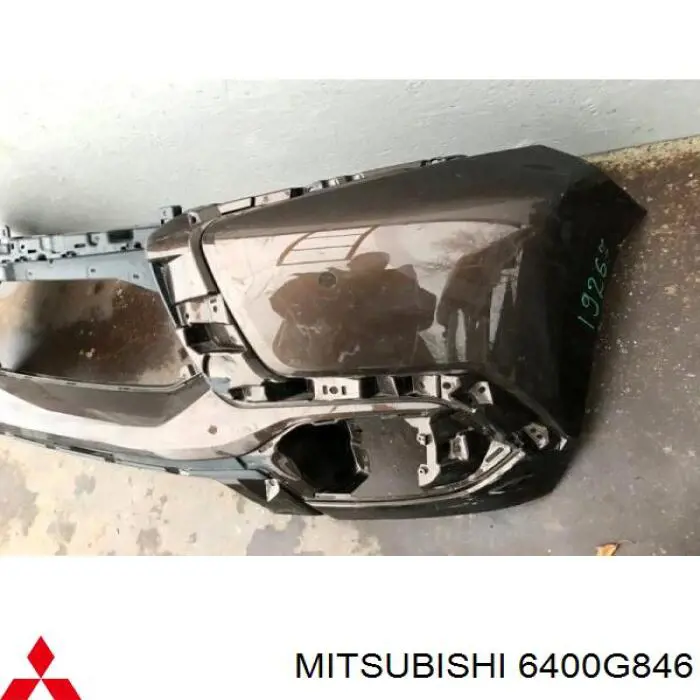 Передній бампер 6400G846 Mitsubishi