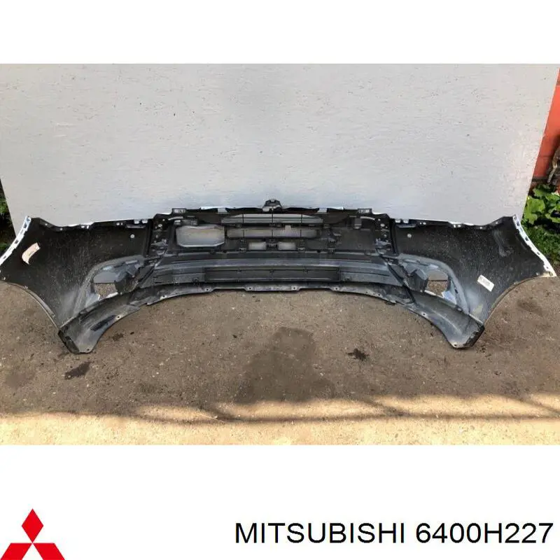 Бампер передній Mitsubishi 6400H227