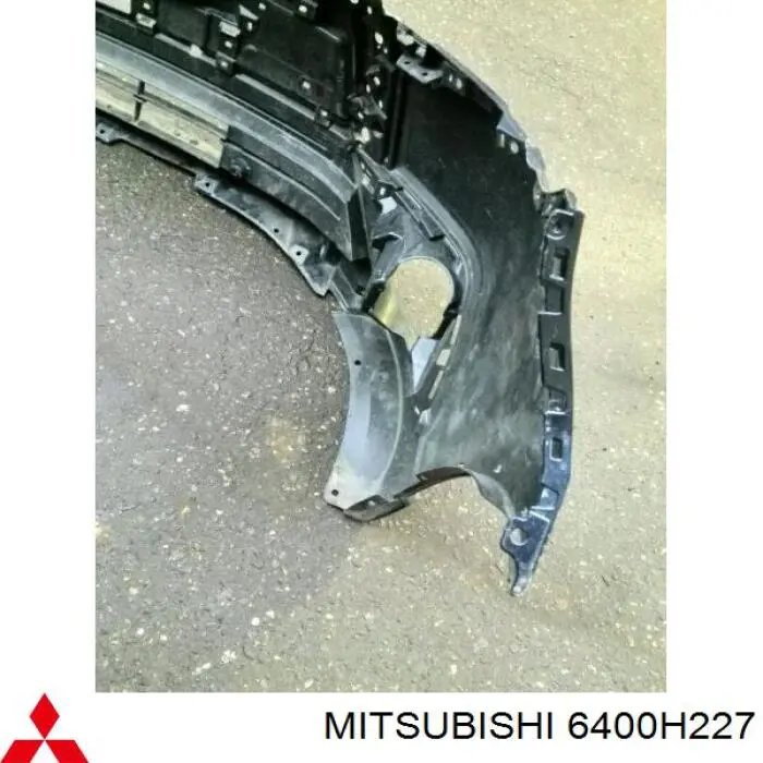 6400H227 Mitsubishi Бампер передній в зборі