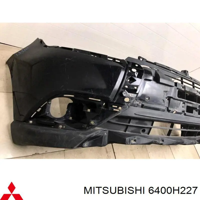 Бампер на авто Mitsubishi 6400H227 ціна, від 104.44 USD