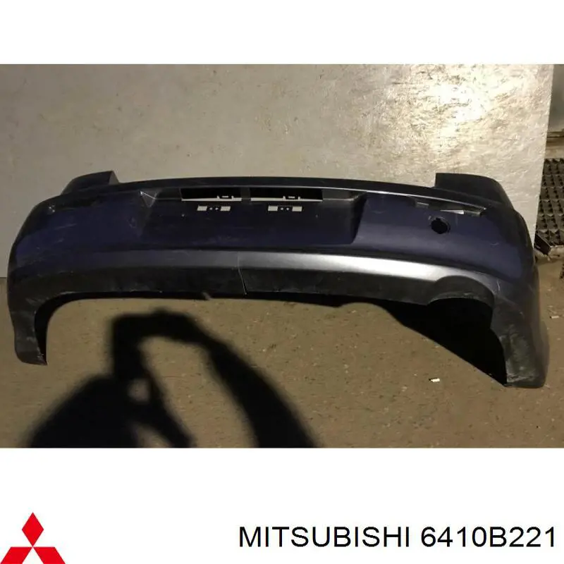 Бампер задній Mitsubishi 6410B221