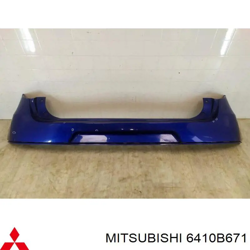 6410D000 Mitsubishi бампер задній