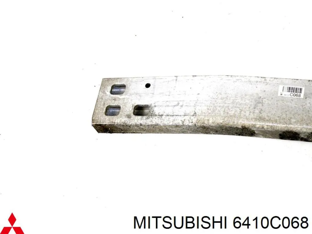 6410C068 Mitsubishi Шина бампера заднього