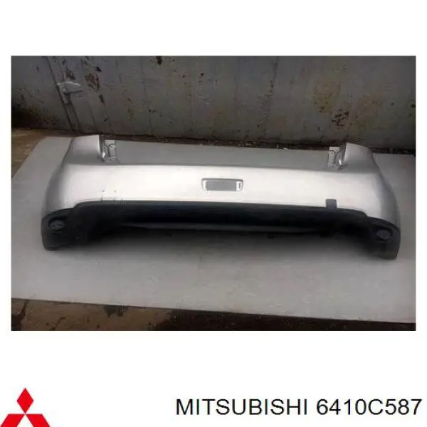6410C587 Mitsubishi бампер задній