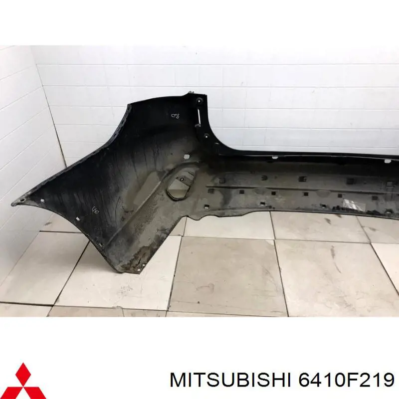 Купити 6410F219 Mitsubishi Задній бампер