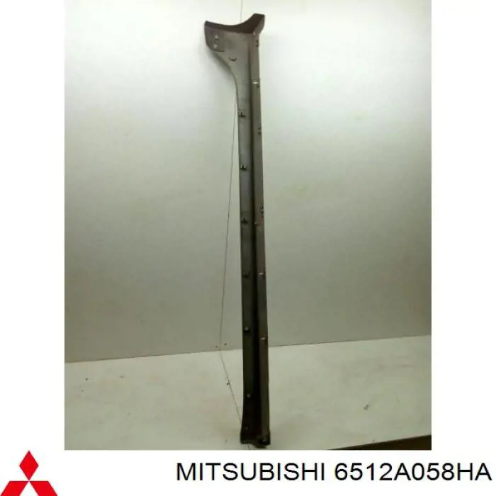 6512A486 Mitsubishi накладка зовнішня (молдинг порога, правий)