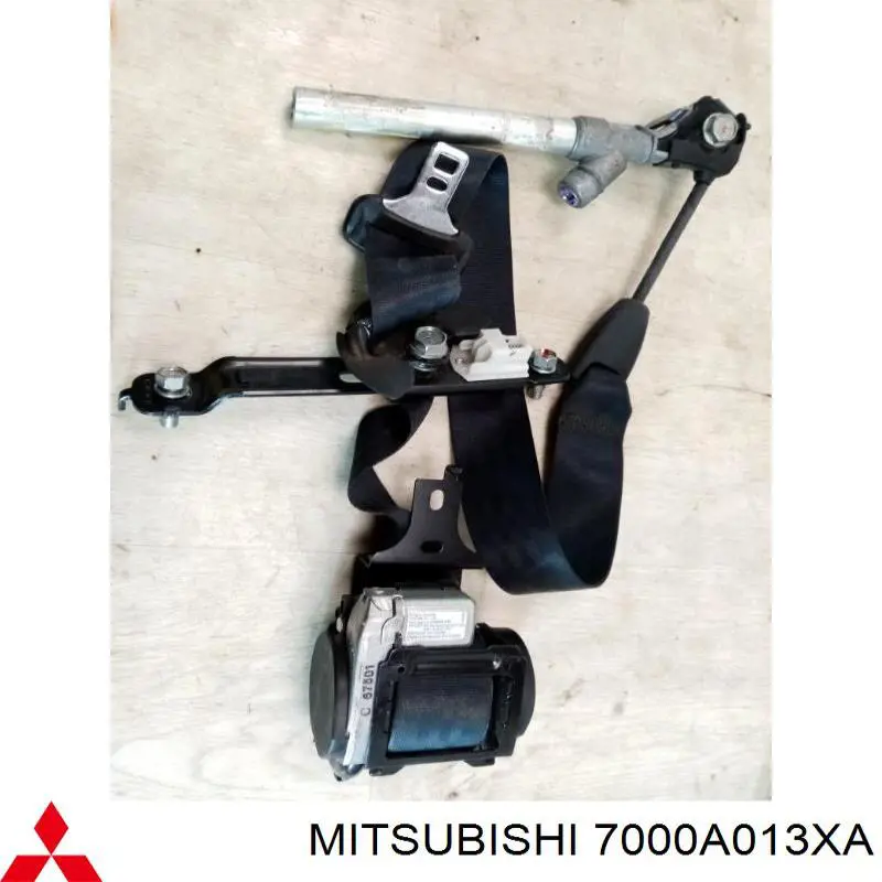 Пасок безпеки передній лівий Mitsubishi 7000A013XA ціна, від 32.93 USD