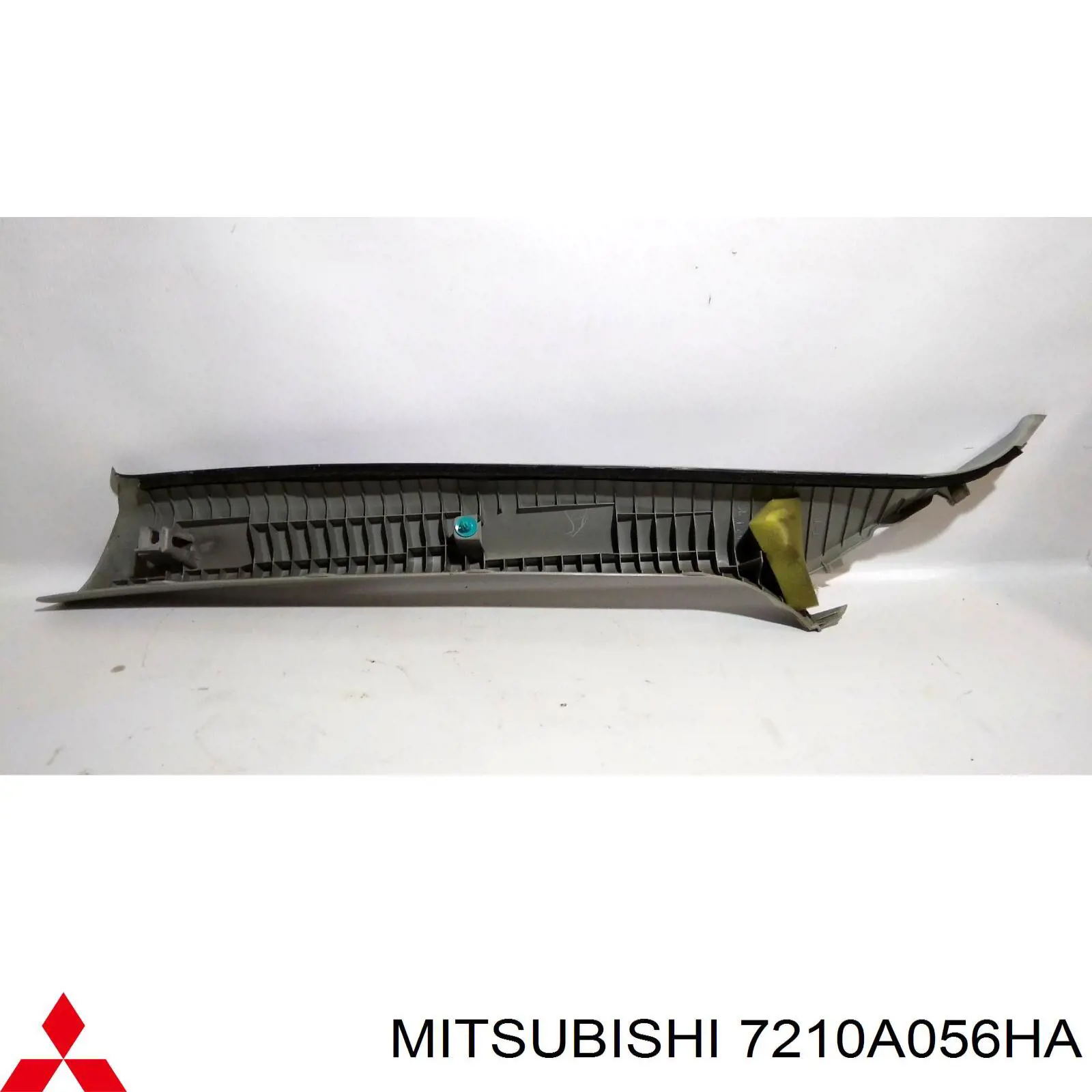 Обшивка стійки кузова внутрішня, передня права Mitsubishi 7210A056HA ціна, від 12.67 USD
