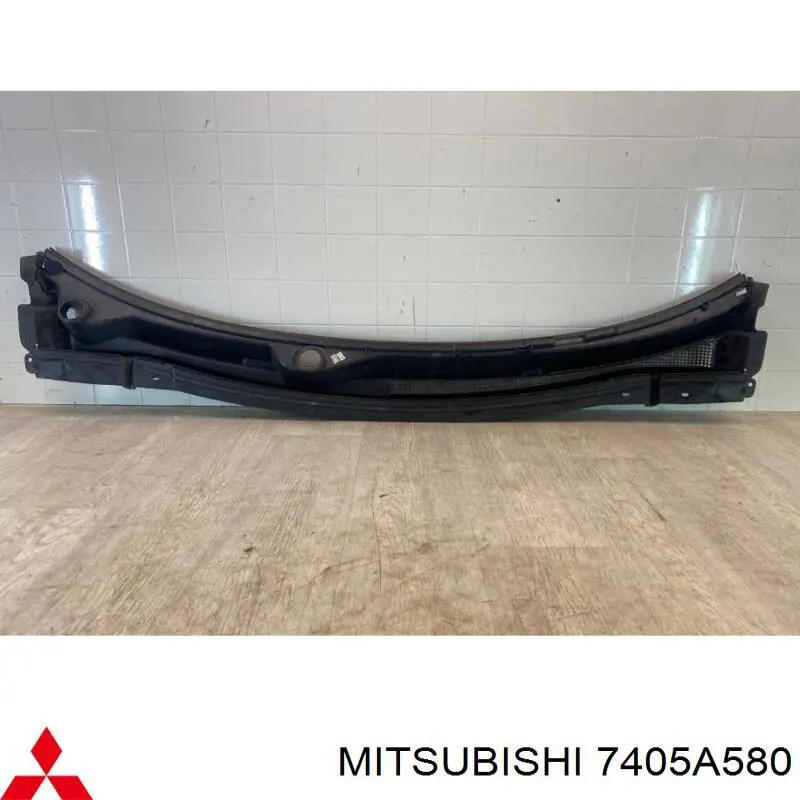 7405A580 Mitsubishi Водостік лобового скла, жабо