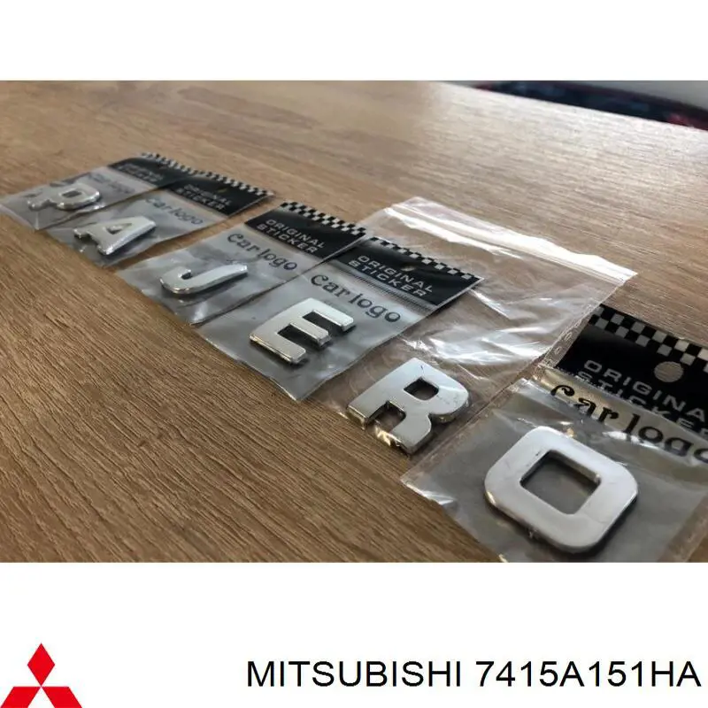 Купити Емблема кришки багажника Mitsubishi Pajero IV SHORT V80