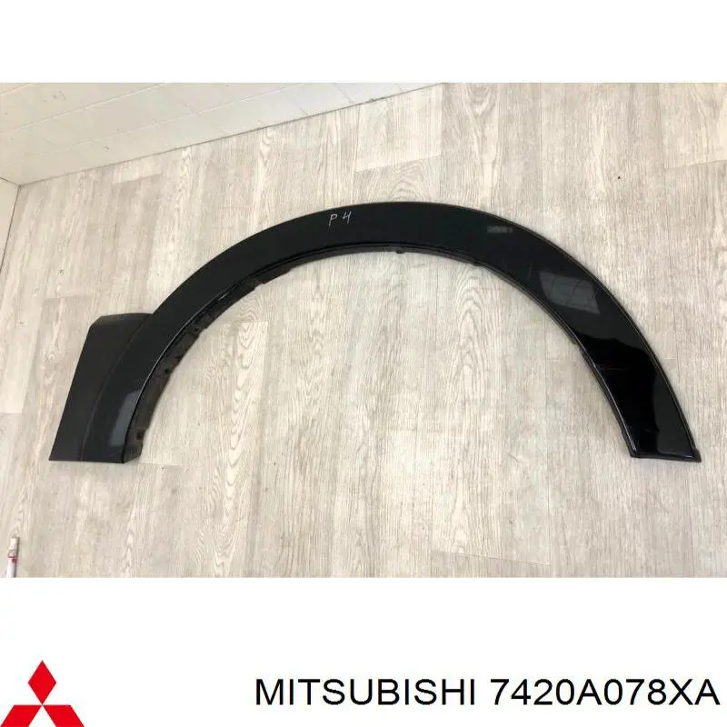 Купити 7420A078XA Mitsubishi Розширювач передньої арки колеса, правий
