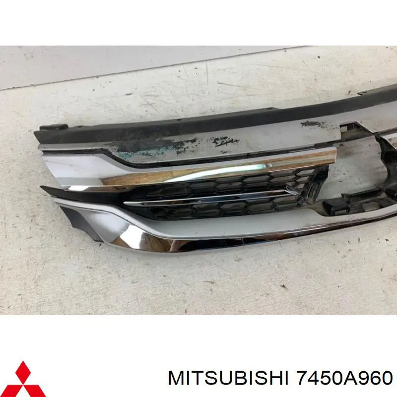 Облицювання радіатора Mitsubishi 7450A960 ціна, від 554.58 USD