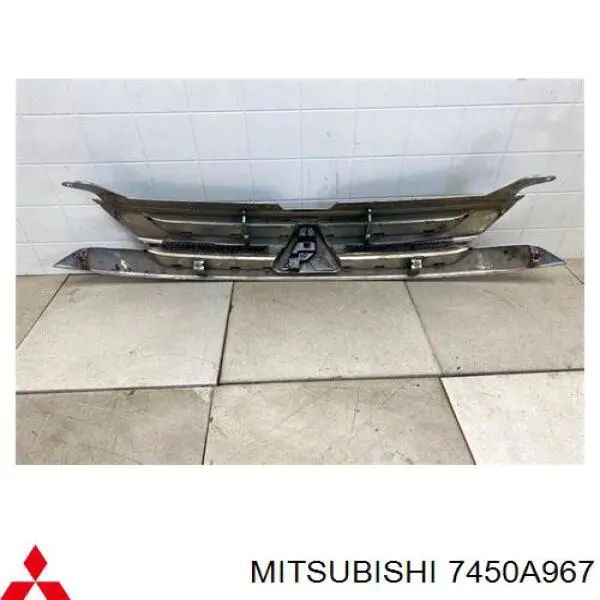 Накладка передней панели на Mitsubishi Outlander GF, GG