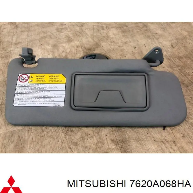 7620A068HA Mitsubishi Козирок протисонячний