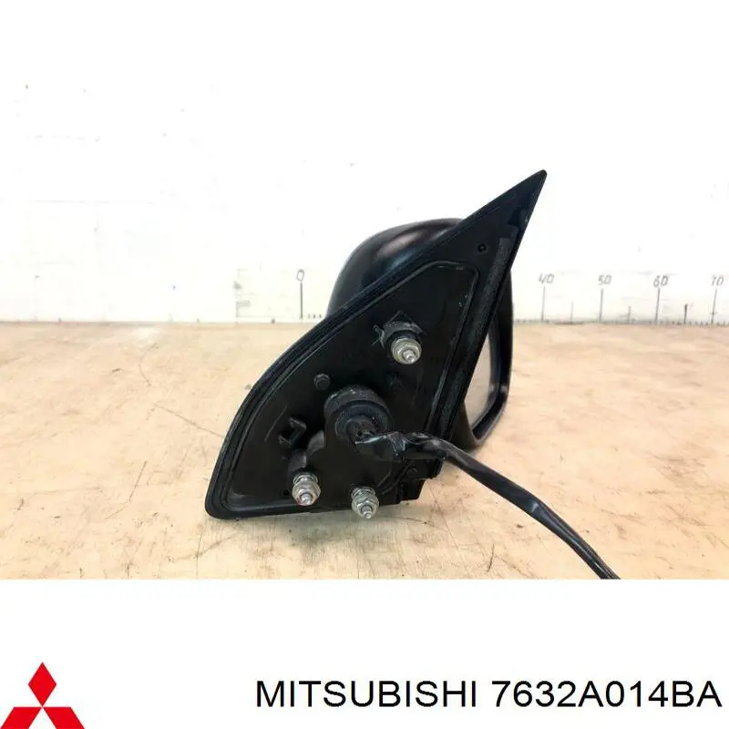 8152E5 Peugeot/Citroen Накладка дзеркала заднього виду, права