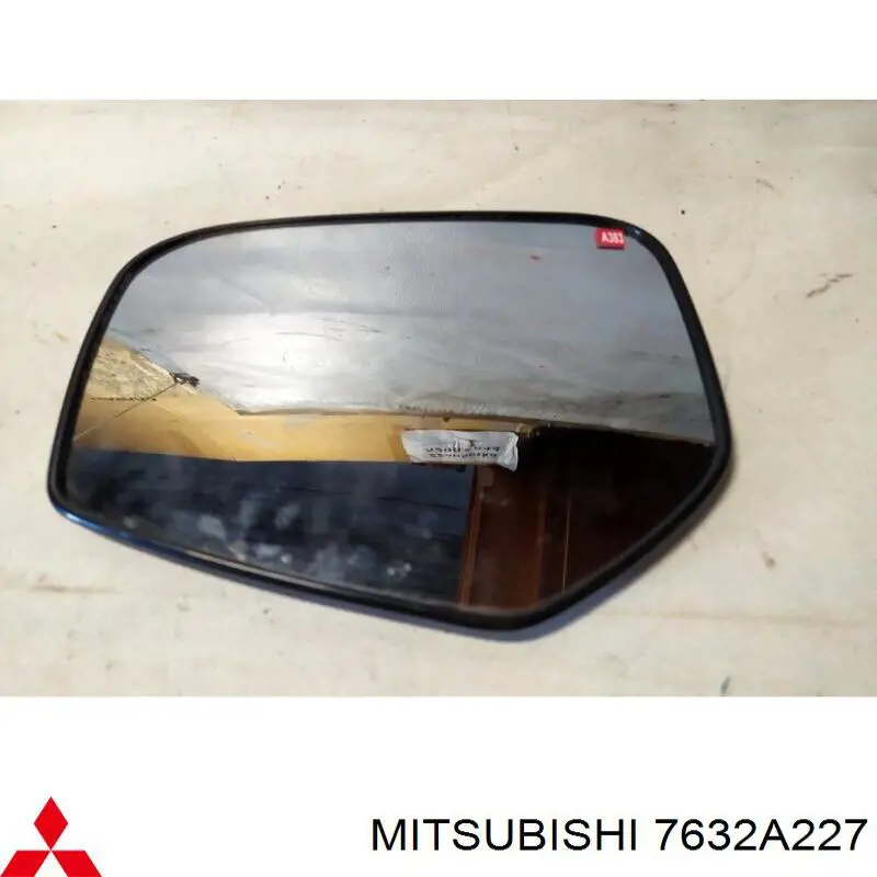7632A227 Mitsubishi дзеркальний елемент дзеркала заднього виду, лівого