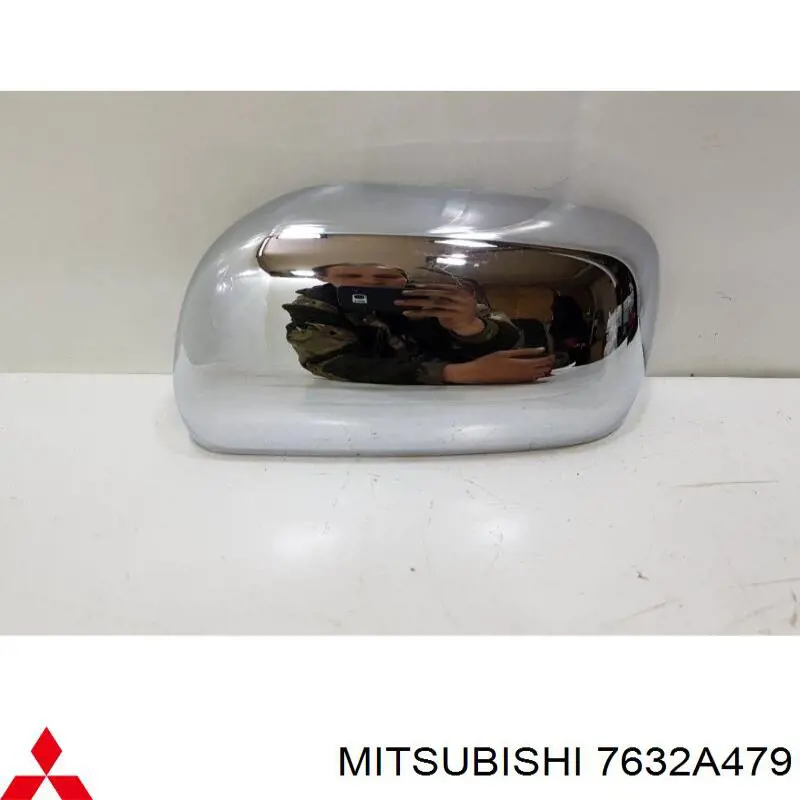 7632A479 Mitsubishi накладка дзеркала заднього виду, ліва