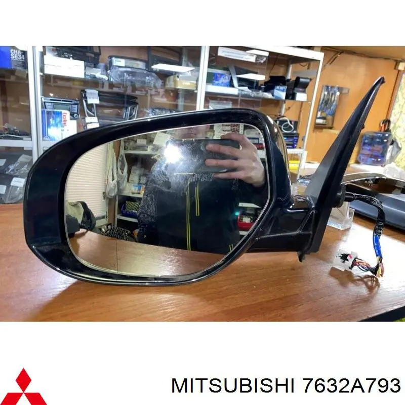 Ліве бічне дзеркало Mitsubishi 7632A793 ціна, від 50.79 USD
