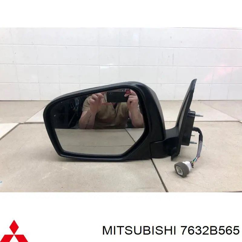 Ліве бічне дзеркало Mitsubishi 7632B565 ціна, від  