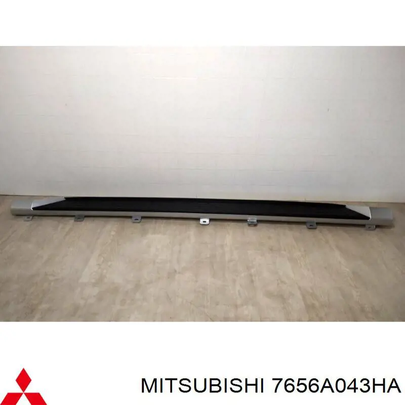 Купити 7656A043HA Mitsubishi Накладка підніжки