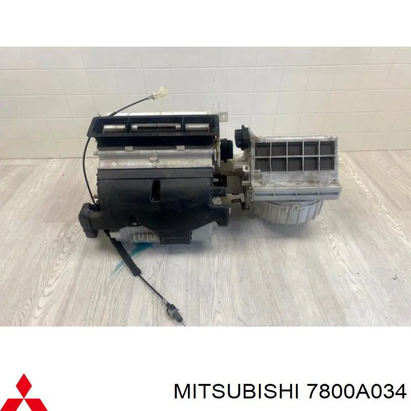 7800A034 Mitsubishi Радіатор опалювача салону