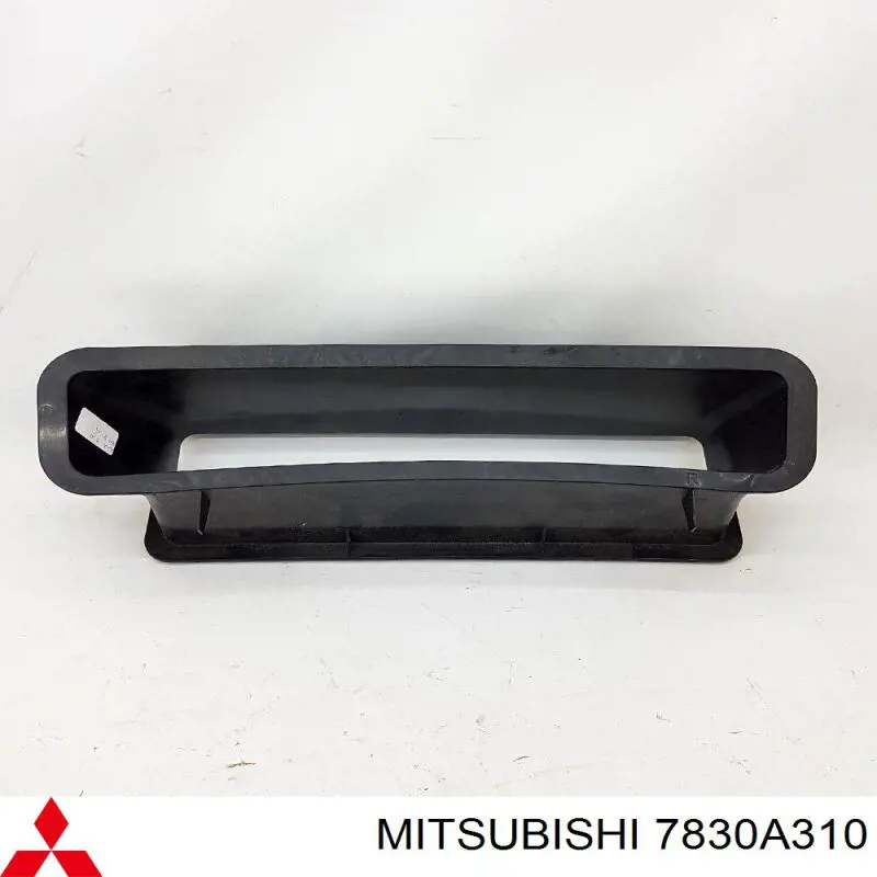 7830A310 Mitsubishi Повітропровід, розподільник повітря під "торпедо", центральний