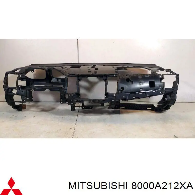 Панель приладів торпеди 8000A212XA Mitsubishi