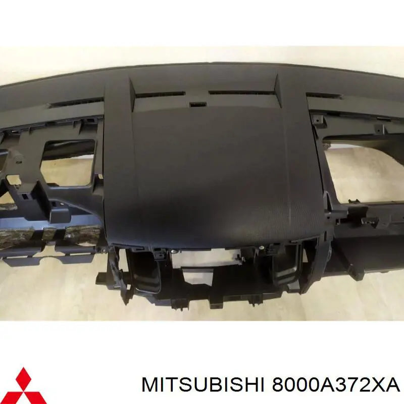 Панель приладів торпеди 8000A372XA Mitsubishi