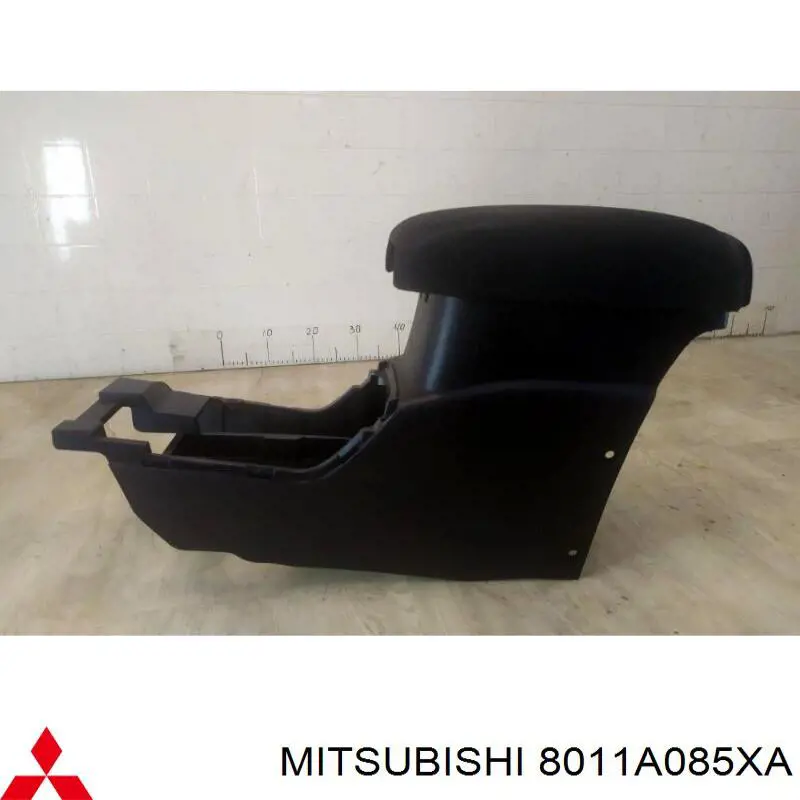 8011A085XA Mitsubishi Підлокітник заднього сидіння